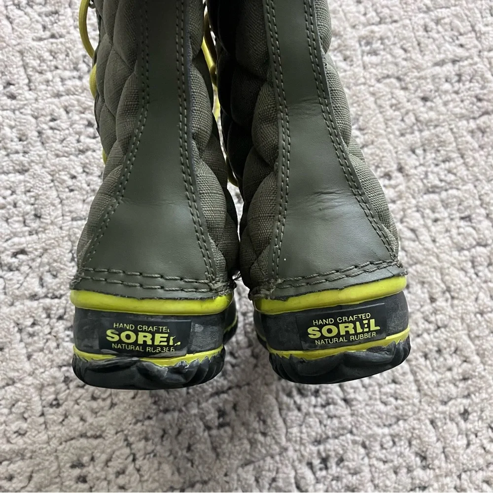 Sorel 6 waterproof Boot Lace Up Green Yellow High Insulated